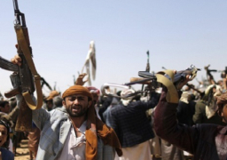الحوثيون يحتجزون 5 شاحنات أدوية كانت متجهة للحديدة اليمنية
