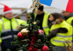 «السترات الصفراء» تتحرك للمرة الثامنة.. حرائق ومواجهات متجددة مع الأمن