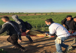 بالصور..استشهاد فلسطينية وإصابة 14 بينهم صحفي ومسعف بغزة