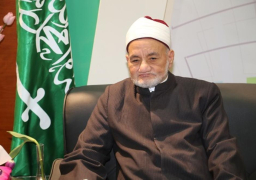 رئيس مجمع اللغة العربية يزور جناح السعودية بمعرض الكتاب