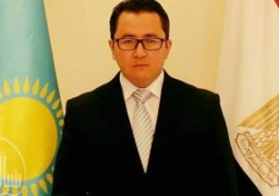 سفير كازاخستان بالقاهرة يؤكد اهتمام بلاده بالمشاركة في معرض القاهرة الدولي للكتاب