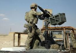 مقتل ثمانية عناصر من “سوريا الديمقراطية” وإصابة جنديين أمريكيين في تفجير انتحاري شمال سوريا