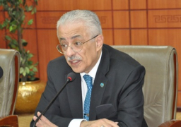 التعليم تنفى دمج العلمى والأدبى بالثانوية العامة أو إلغاء مكافأة الامتحانات