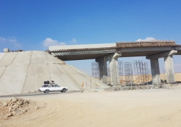 وزير النقل يعلن الانتهاء من تنفيذ كباري طريق السويس – النفق خلال يناير الحالي بتكلفة 492 مليون جنيه