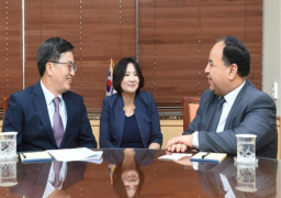 معيط يبحث مع السفير الكوري سبل زيادة الاستثمارات في مصر