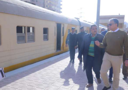 وزير النقل يتابع انتظام الخدمة بخط 23 يوليو- شبين القناطر