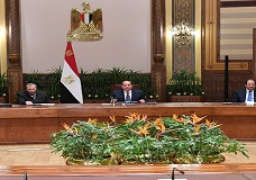 الرئيس عبد الفتاح السيسي يستقبل أعضاء اللجنة الأمريكية التي دعمت منح “ميدالية الكونجرس الذهبية” للرئيس الراحل محمد أنور السادات،