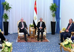 الرئيس السيسي يستقبل السيد جان كلود يونكر، رئيس المفوضية الأوروبية، وذلك على هامش انعقاد أعمال القمة العربية الأوروبية بشرم الشيخ