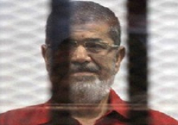 تأجيل إعادة محاكمة “مرسي” وآخرين في “اقتحام السجون”
