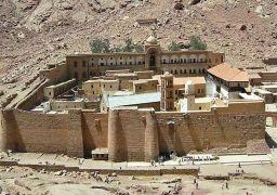 أثري يطالب بضم جبل موسى إلى دير سانت كاترين كتراث عالمي