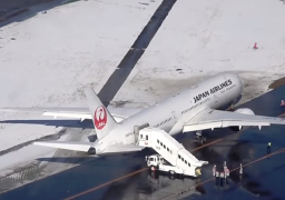 انزلاق طائرة على مدرج مطار “ناريتا” بطوكيو دون وقوع إصابات
