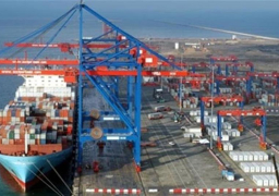 تداول 21 سفينة بموانئ بورسعيد رغم الطقس