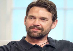 دوجراى سكوت ينضم إلى فريق عمل مسلسل Batwoman