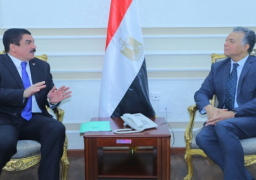 وزير النقل يلتقي محافظ القليوبية لمتابعة تنفيذ عدد من مشروعات النقل الخدمية والإستثمارية بالمحافظة