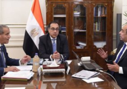 مدبولي يستعرض مع وزير التموين والزراعة الرؤية المتكاملة لتوفير المحاصيل والسلع الاستراتيجية