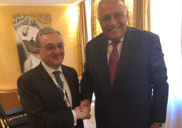 وزير الخارجية يلتقي نظيره الأرميني لتوطيد العلاقات
