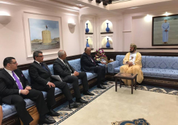 وزير الخارجية يلتقى نائب رئيس الوزراء العماني في مسقط