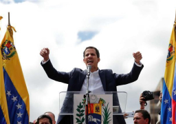 زعيم المعارضة الفنزويلية يدعو الشعب للتحرك لإنهاء نظام مادورو