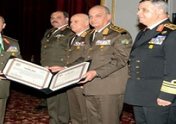 وزير الدفاع يشهد تكريم عدد من قادة القوات المسلحة المحالين للتقاعد