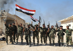 الجيش السوري يدمر أوكارا وتحصينات لإرهابيي “النصرة” بريف حماة