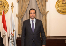 نائب وزير التعليم يبحث خطة المنح الدراسية داخل وخارج مصر