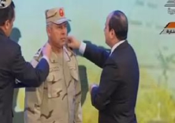 الرئيس السيسي يرقى اللواء كامل الوزير إلى رتبة فريق