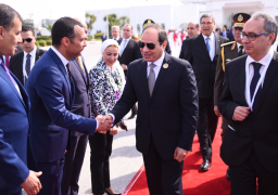 السيسى يعود الى أرض الوطن بعد مشاركته فى القمة العربية بتونس