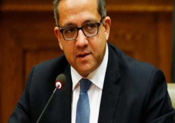 “العناني” يدعو الفرنسيين لزيارة مصر للاستمتاع بمشاهدة الحضارة العريقة