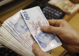 “بلومبرج”: هبوط حاد لليرة التركية أمام الدولار