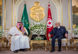 خادم الحرمين الشريفين يبحث مع الرئيس التونسي تعزيز التعاون الثنائي