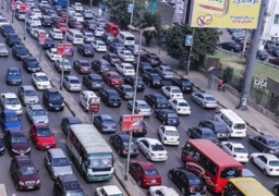 كثافات مرورية مرتفعة بطريق الإسماعيلية والمحور