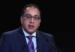 رئيس الوزراء يبحث مع بعثة بنك التنمية الأفريقى دعم صندوق الاستثمار بأفريقيا