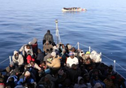 مصرع 3 أشخاص جراء غرق قارب مهاجرين قبالة السواحل اليونانية