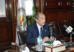 وزير الزراعة يفتتح المركز الإقليمى للأغذية بأسيوط ويتفقد زراعات القمح