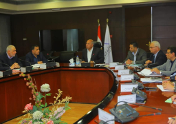 بالصور … وزير النقل يتابع الموقف التنفيذي لعدد من مشروعات تطوير وتحديث منظومة السكك الحديدية