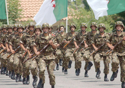 بيان من الجيش الجزائري بعد استقالة بوتفليقة: “لا صوت يعلو فوق صوت الشعب”