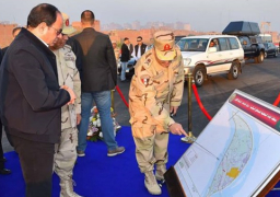 الرئيس السيسى يتفقد محور روض الفرج فجرا ويضع الجزء الأخير من الكوبرى