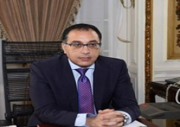رئيس الوزراء يبحث إجراءات تنفيذ قرارات الرئيس بمنح علاوات للعاملين فى الدولة