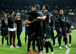 آينتراخت فرانكفورت يهزم بنفيكا 2-0 ويتأهل لقبل نهائي الدوري الأوروبي