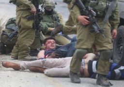 إصابة شاب فلسطيني برصاص الاحتلال الإسرائيلي على حاجز بجنوب نابلس