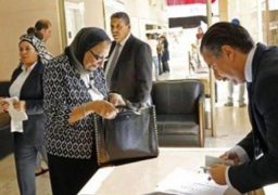 استمرار توافد المصريين بلبنان للمشاركة في الأستفتاء رغم الطقس السيء