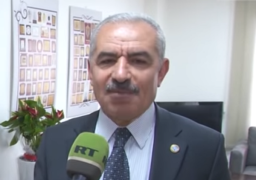 الحكومة الفلسطينية الجديدة تؤدي اليمين القانونية أمام الرئيس الفلسطيني