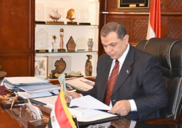 القوي العاملة : تعيين 550 شاباً .. منهم 8 من ذوى القدرات واستخرج 593 شهادات قياس مستوي المهارة ورخصة مزاولة الحرفة بقنا