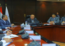 الوزير يطالب الشركات المصرية بالمشاركة في تنفيذ مشروعات السكك الحديد