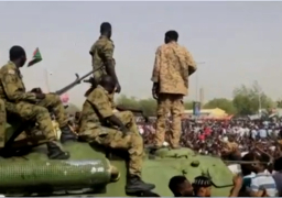 انتشار لقوات الجيش السوداني في شوارع العاصمة وانباء عن اغلاق المطار