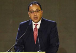 رئيس الوزراء: الإصلاح الإدارى وتطوير الموارد البشرية ركن أساسى لإنجاح التنمية