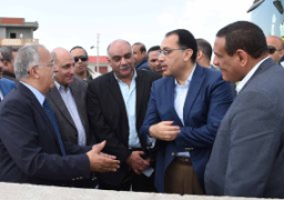 رئيس الوزراء يتفقد المنطقة اللوجيستية بالبحيرة.. والتكليف بإنشاء 5 مناطق