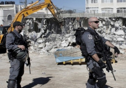 قوات الاحتلال الإسرائيلي تهدم عددا من المنازل في القدس والضفة الغربية