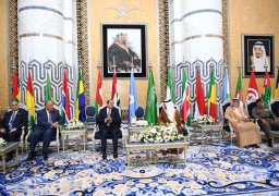الرئيس السيسي يصل جدة استعدادا للمشاركة بالقمتين العربية والاسلامية