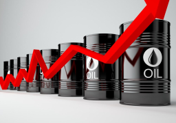 النفط يرتفع بسبب “المخزونات الأميركية”